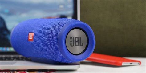 Выберите колонку JBL в качестве аудиовыхода