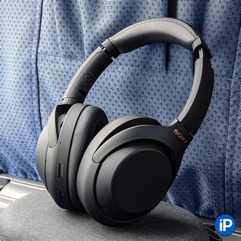 Зарядите наушники Sony WH-1000XM4