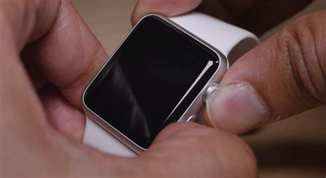 Как включить Apple iWatch?