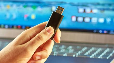 Как использовать USB-накопитель