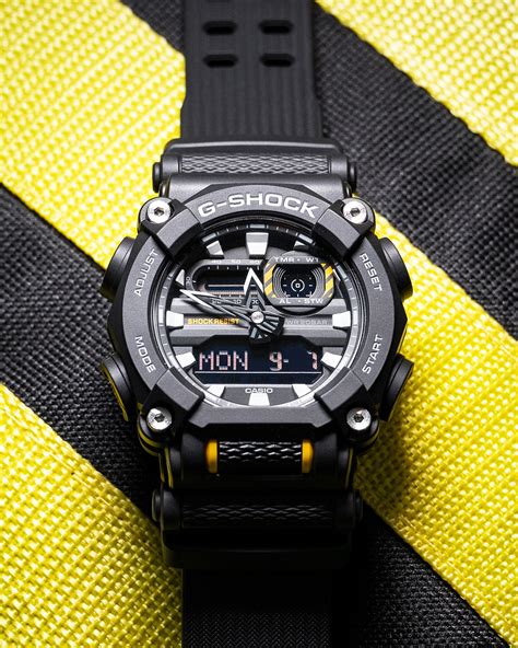 Как скорректировать время на Casio G-Shock GA-900 при переходе на летнее или зимнее время