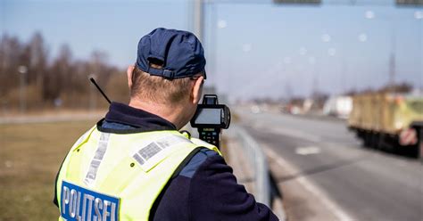 Наблюдение за движением противников