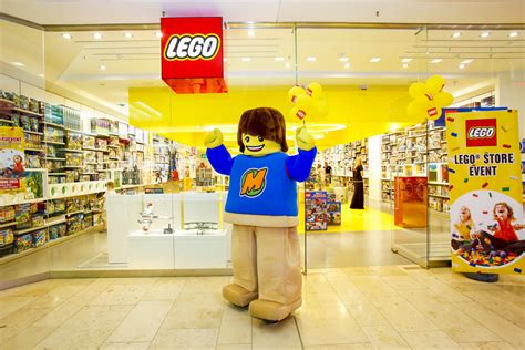 Обратитесь к специализированным магазинам LEGO