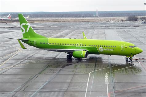 Окончательные штрихи и отделка самолета S7 Airlines