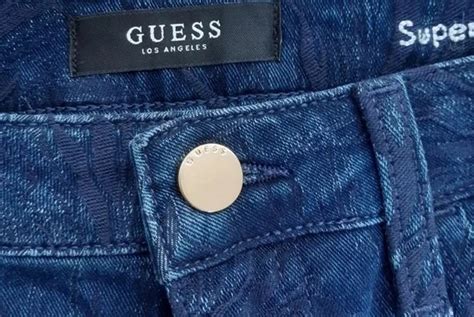 Особенности оригинальных швов Guess