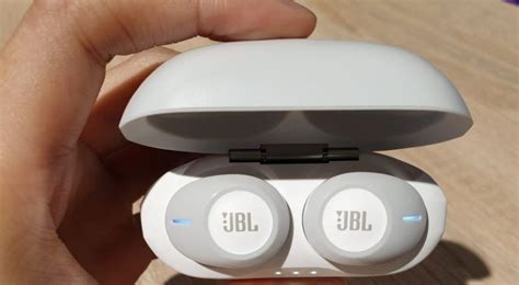 Подключение JBL наушников к iPhone 12