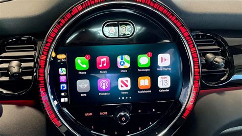 Подключите ваш iPhone к CarPlay