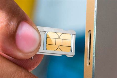 Попробуйте переустановить SIM-карту в телефоне