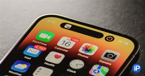 Почему экран iPhone 14 может зависнуть?