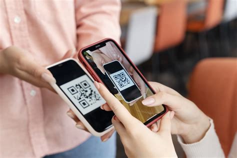 Примеры устройств и приложений, поддерживающих настройку по QR коду