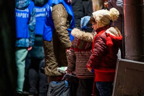 Процедура получения помощи для беженцев в Москве