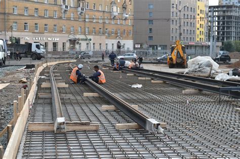 Укладка рельсов на плоском участке