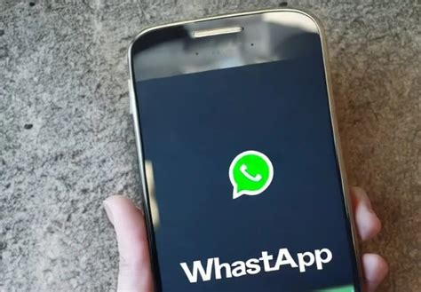 Установка невидимого профиля в WhatsApp