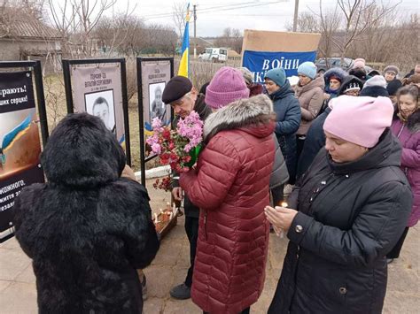 Уход и поддержание аллеи памяти